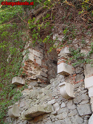 Ruine Scharfeneck bei Mannersdorf am Leithagebirge